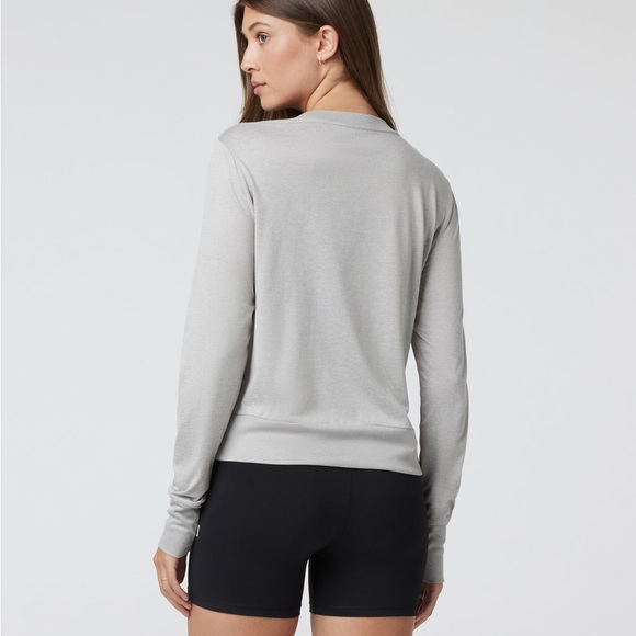 Vuori Women's Light Heather Gray Daydream Crew - Picture 2 of 5